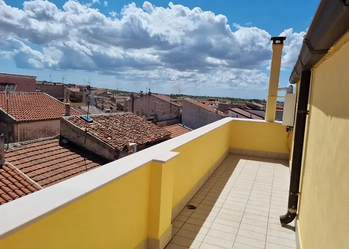 アパート Saracen House