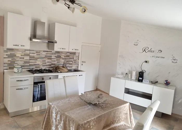 アパート Saracen House