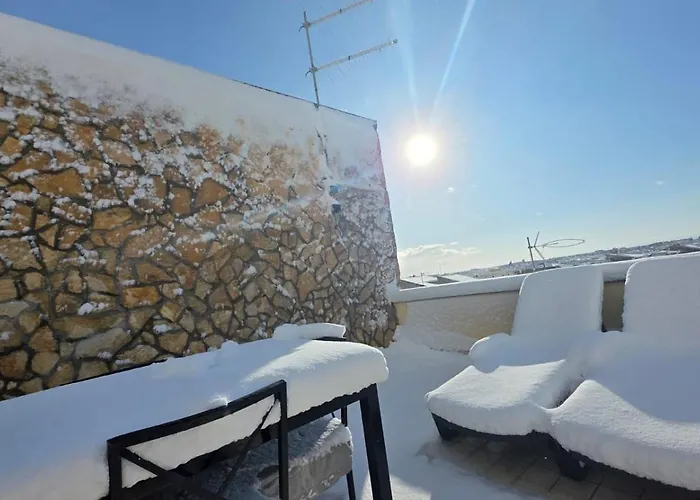 アパート Saracen House