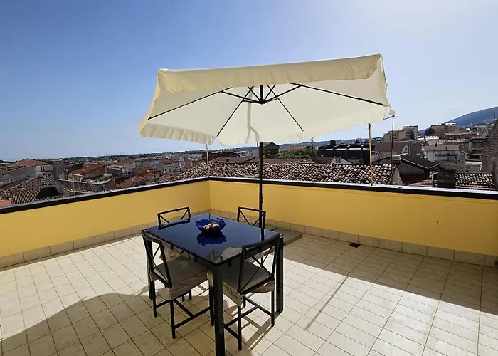 Saracen House アパート サン・ジョバンニ・ロトンド